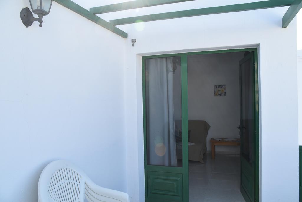 Alhambra Apartamentos Tias Exterior photo