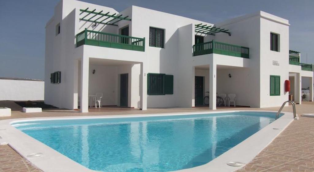Alhambra Apartamentos Tias Exterior photo